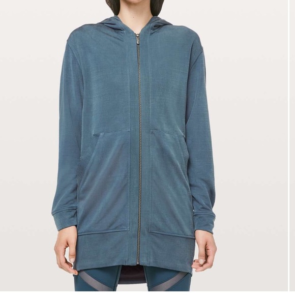 Lulu🍋 Lab Lissie Hoodie. Size 4 color Gravity - Picture 4 of 10